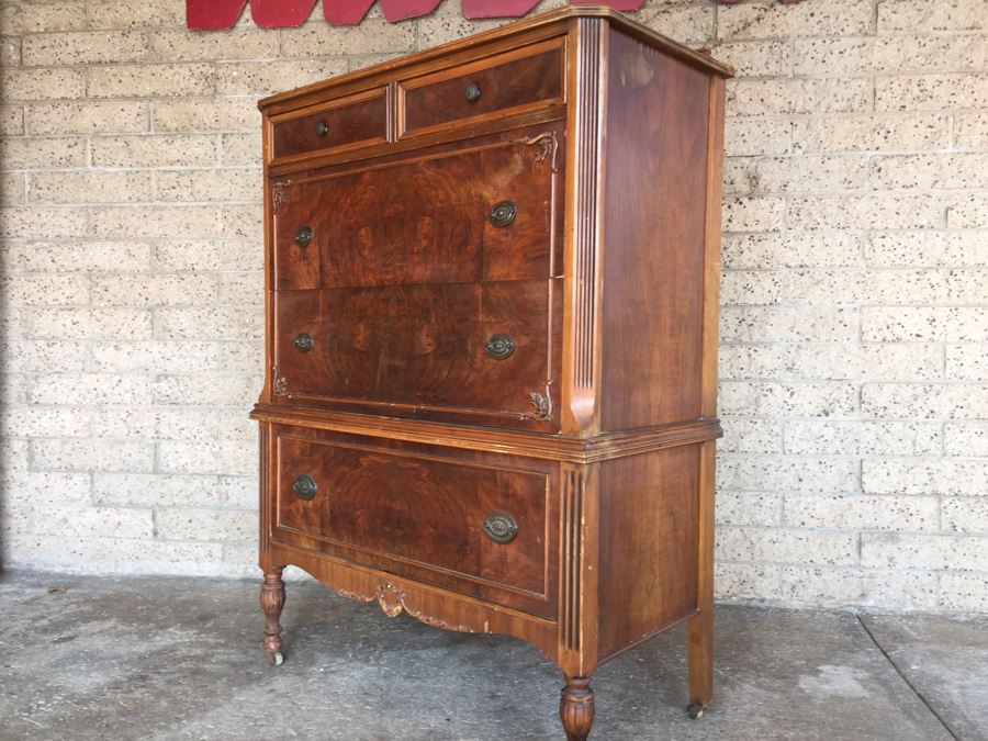 Vintage Chest Of Drawers Dresser On Casters [Photo 5]
