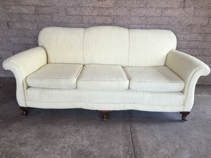 Vintage Upholstered Sofa [Photo 4]