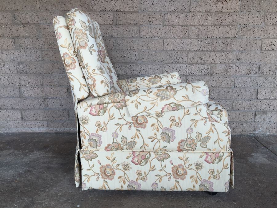 Upholstered Recliner By Bradington Young A Division Of Hooker Furniture [Photo 5]