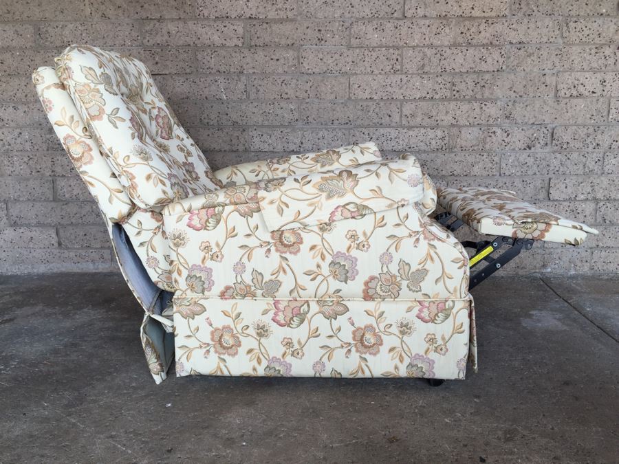 Upholstered Recliner By Bradington Young A Division Of Hooker Furniture [Photo 6]