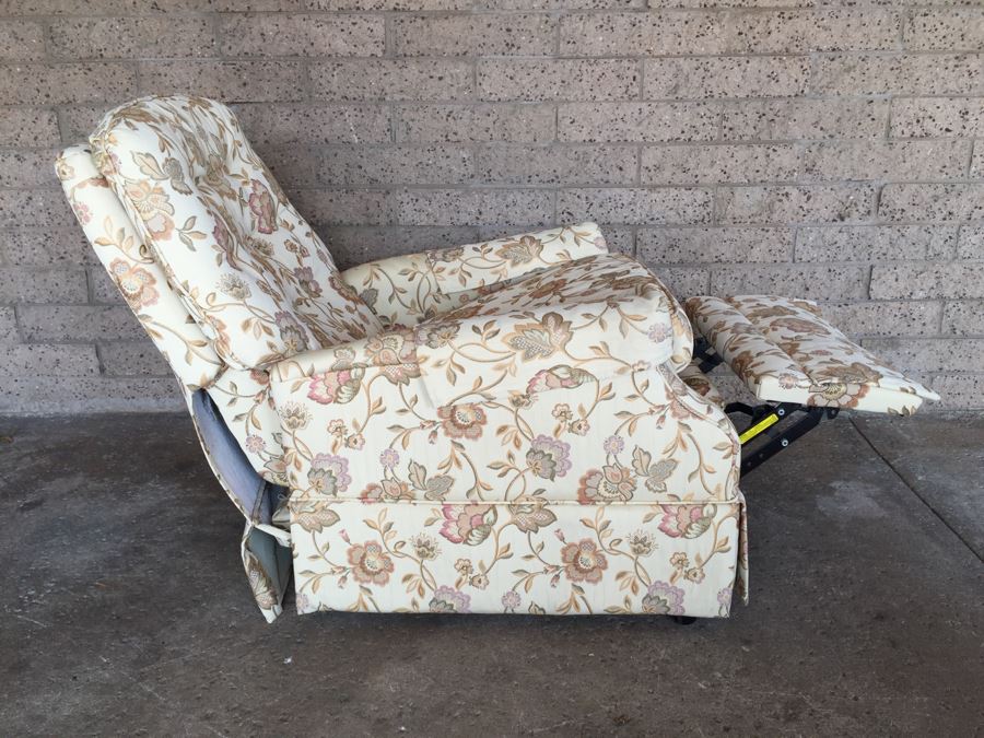 Upholstered Recliner By Bradington Young A Division Of Hooker Furniture [Photo 3]