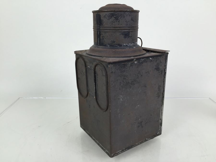 Vintage Signal Lantern Maker Unknown [Photo 10]
