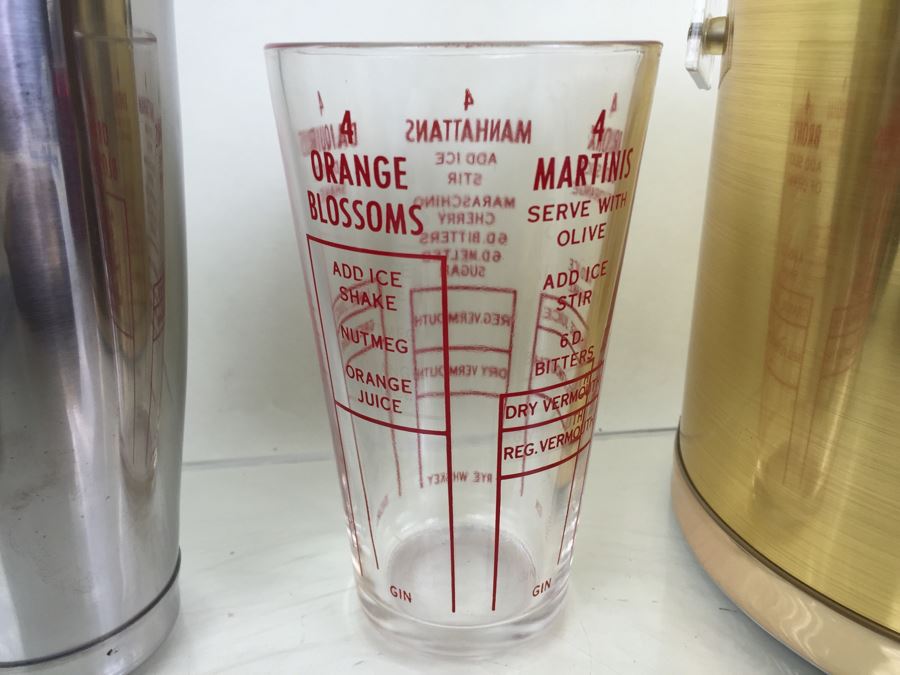 Barware Lot Featuring Stainless Steel Thermos Pitcher, Cocktail Shaker And Ice Bucket [Photo 2]