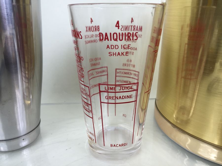 Barware Lot Featuring Stainless Steel Thermos Pitcher, Cocktail Shaker And Ice Bucket [Photo 11]