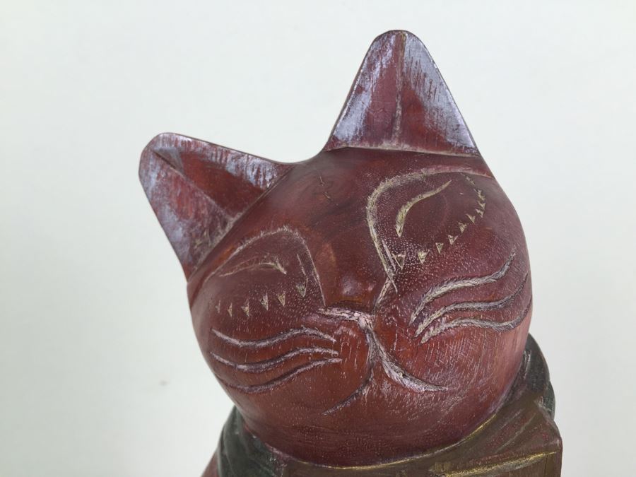 Signed Carved Wood Cat Statue [Photo 4]