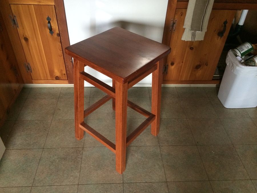 Wooden Stool [Photo 1]