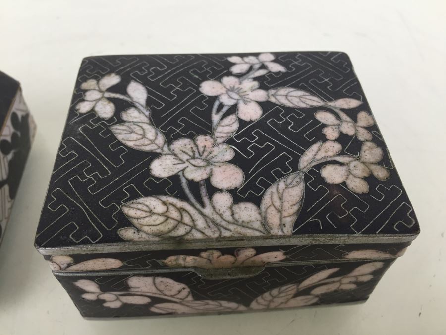 Pair Of Chinese Cloisonne Lidded Boxes [Photo 2]
