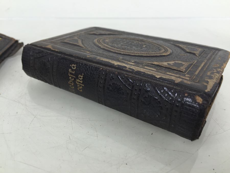 Old Leather Bound Foreign Bible [Photo 2]