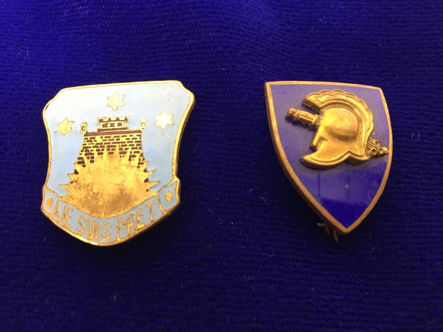 Pair Of Military Medals 164th Regiment Unit Crest (Je Suis Pret) (I Am Ready)