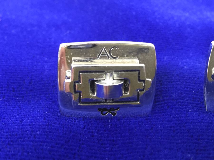 Vintage Pair Of Men's AC Cufflinks [Photo 5]