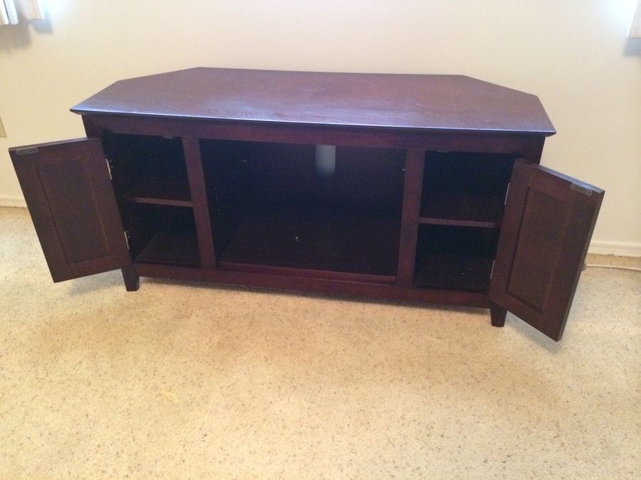 Brown TV Stand [Photo 1]