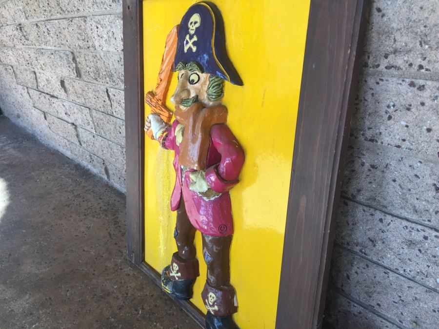 Very RARE Vintage 1972 McDonalds Captain Crook Fiberglass Framed Wall Plaque Pirate With Wooden Sword In Relief By Alfred Gordon Designs [Photo 14]