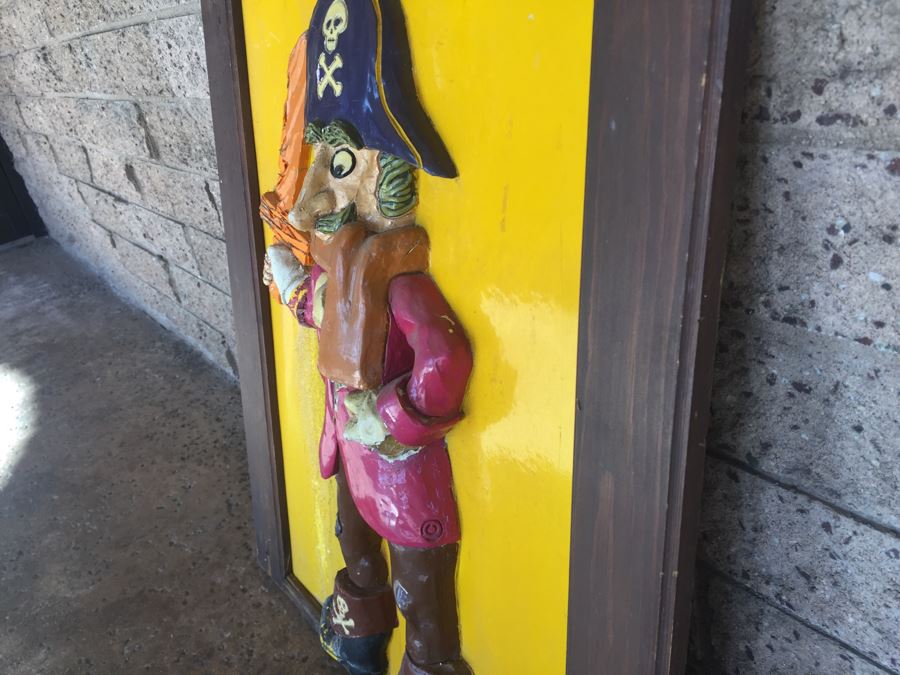 Very RARE Vintage 1972 McDonalds Captain Crook Fiberglass Framed Wall Plaque Pirate With Wooden Sword In Relief By Alfred Gordon Designs [Photo 15]