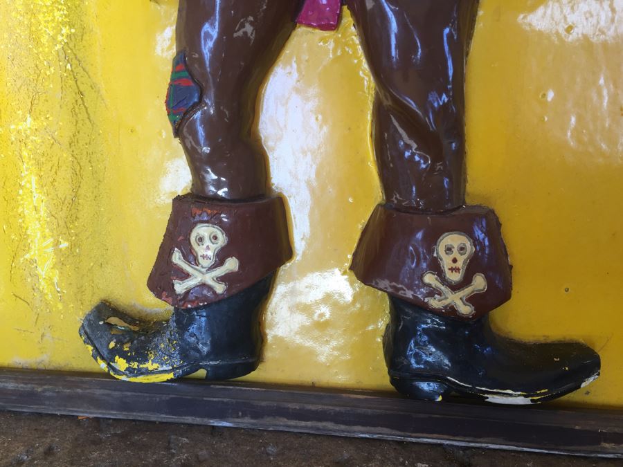Very RARE Vintage 1972 McDonalds Captain Crook Fiberglass Framed Wall Plaque Pirate With Wooden Sword In Relief By Alfred Gordon Designs [Photo 6]