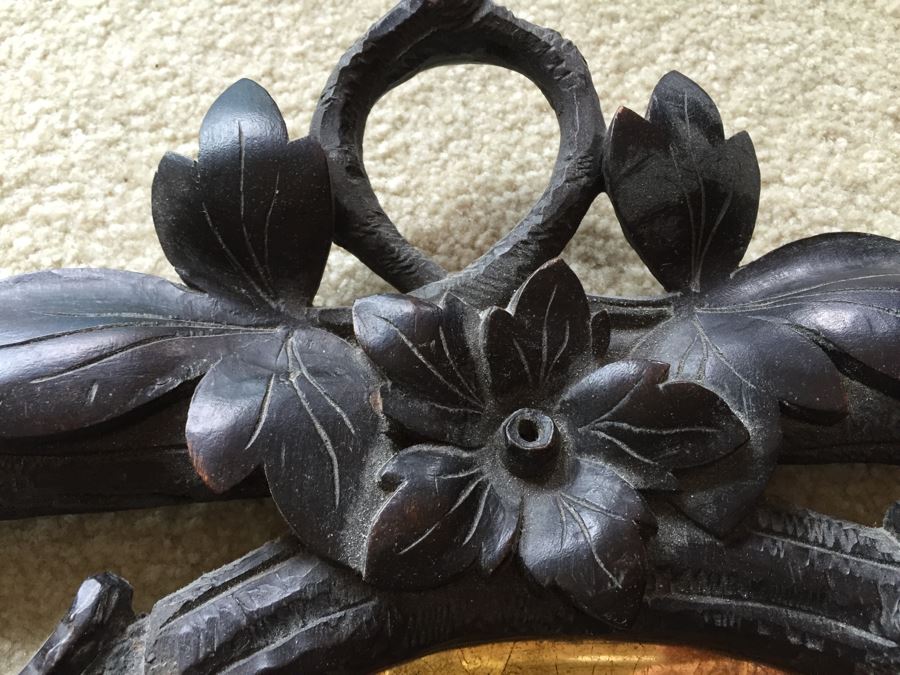 Antique Pair Of Stunning Black Forest Hand Carved Wooden Frames With Reverse Painted Glass Engravings [Photo 5]