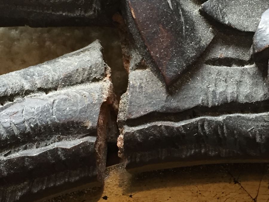 Antique Pair Of Stunning Black Forest Hand Carved Wooden Frames With Reverse Painted Glass Engravings [Photo 37]