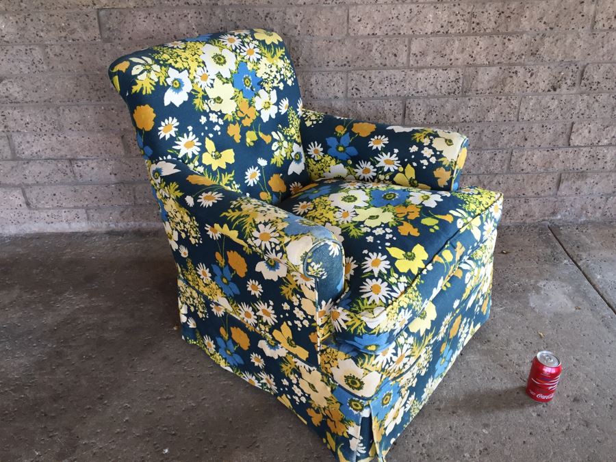 Vintage Upholstered Floral Armchair [Photo 6]