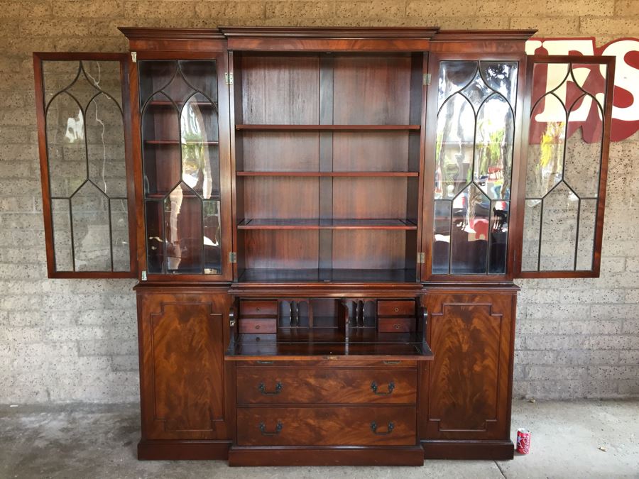 Stately Breakfront Bookcase With Bubble Glass Kaplan Furniture