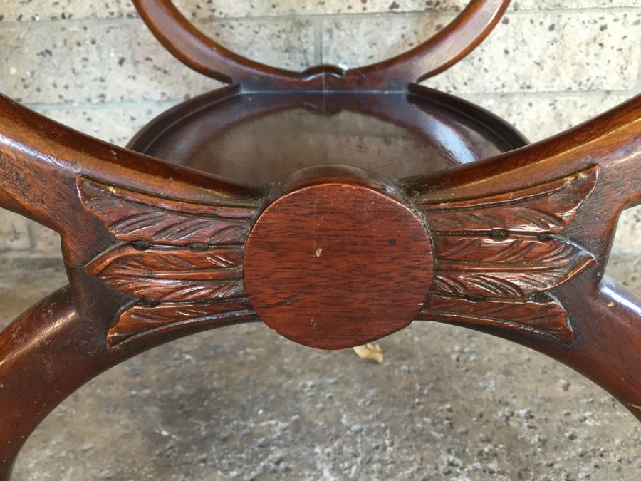 Exquisite Pair Of Wooden Serpentine Vintage Nightstands With Glass Tops [Photo 12]