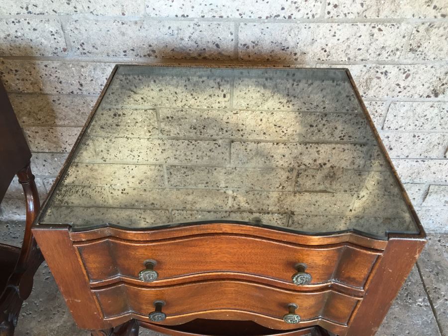Exquisite Pair Of Wooden Serpentine Vintage Nightstands With Glass Tops [Photo 3]