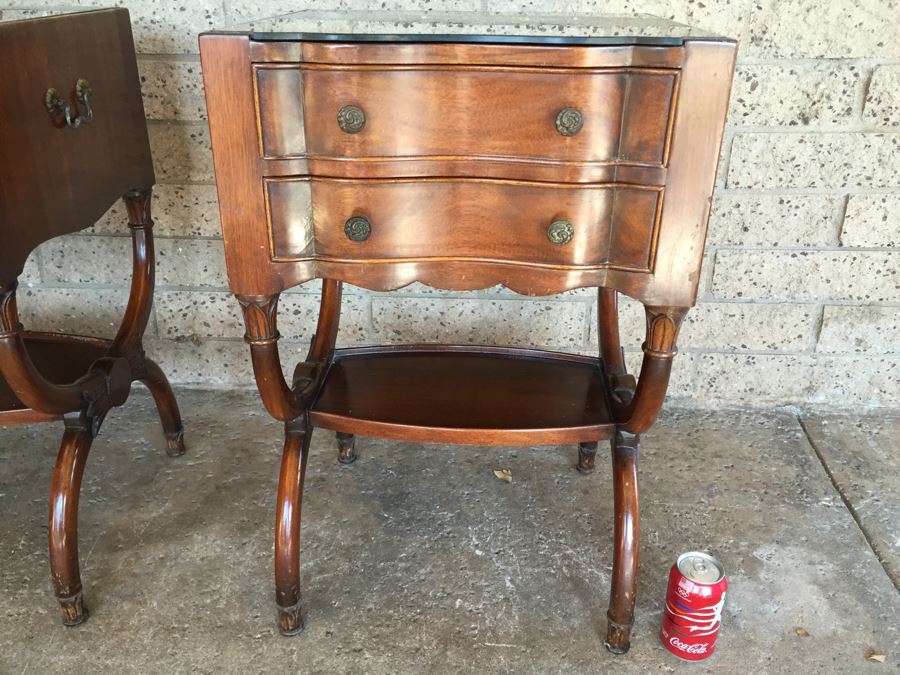 Exquisite Pair Of Wooden Serpentine Vintage Nightstands With Glass Tops [Photo 7]