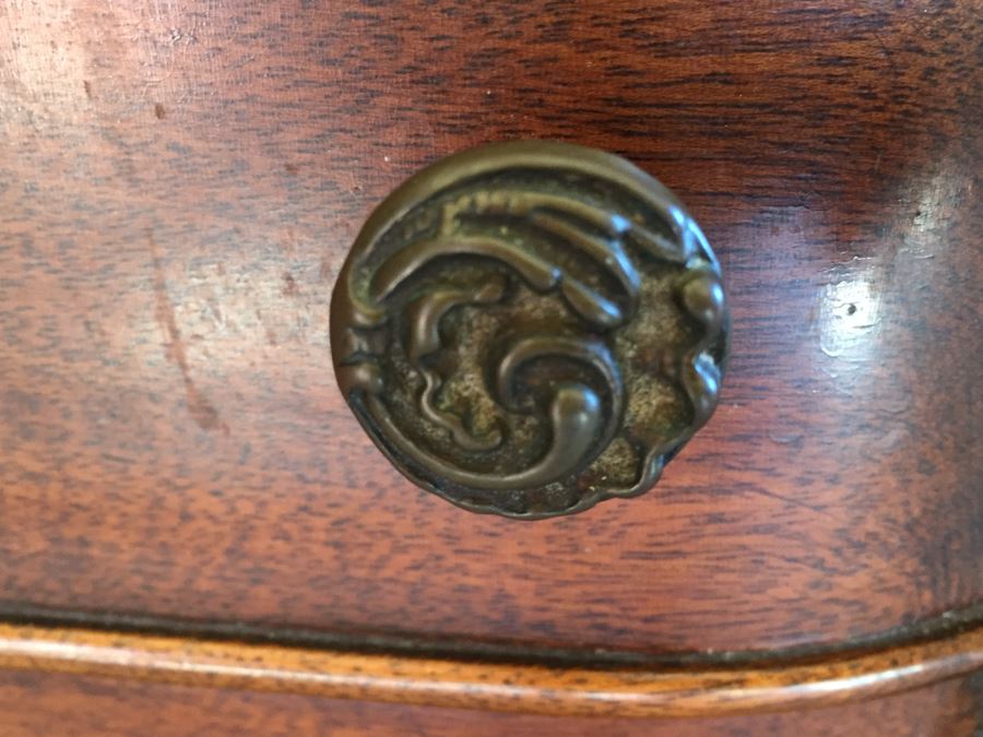 Exquisite Pair Of Wooden Serpentine Vintage Nightstands With Glass Tops [Photo 18]