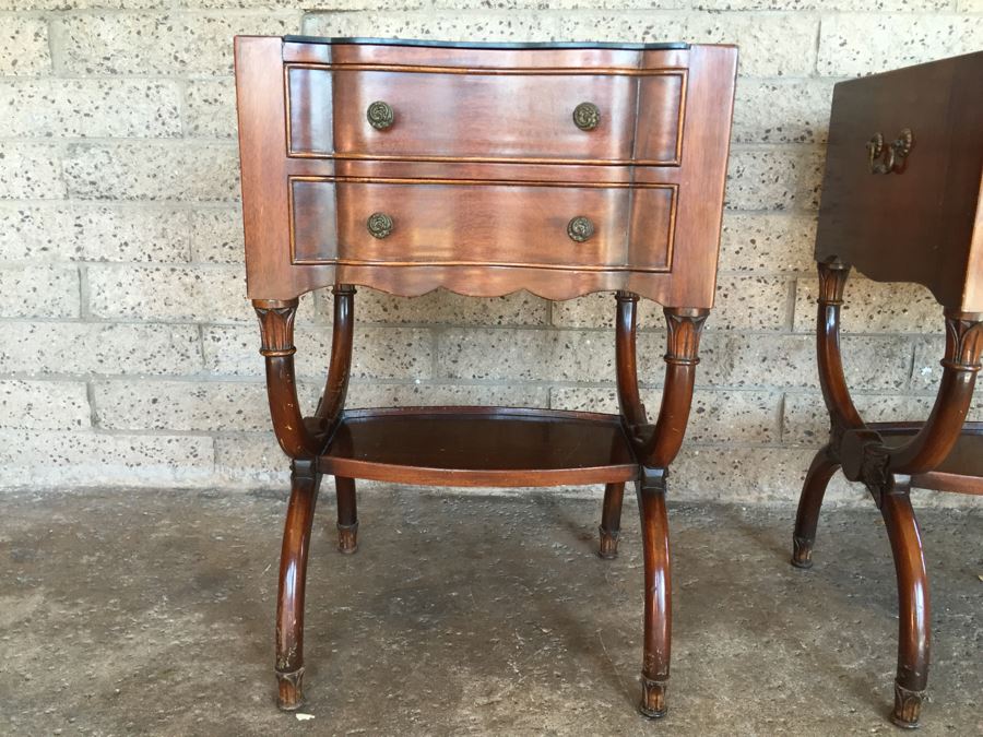 Exquisite Pair Of Wooden Serpentine Vintage Nightstands With Glass Tops [Photo 4]