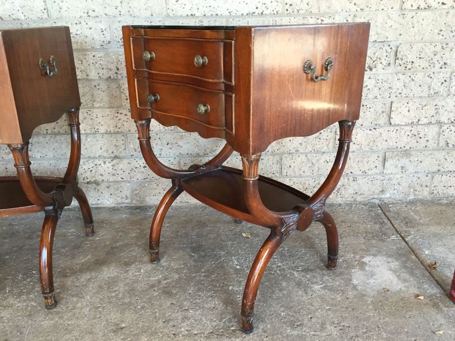 Exquisite Pair Of Wooden Serpentine Vintage Nightstands With Glass Tops [Photo 8]