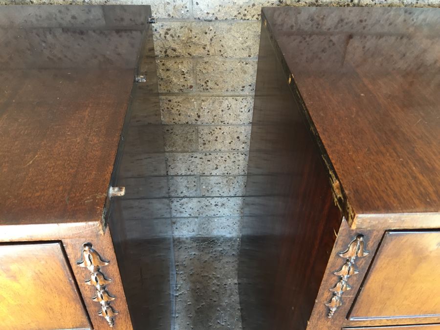 Stunning Unique Chinoiserie Hollywood Regency Two Piece Chest Of Drawers [Photo 26]