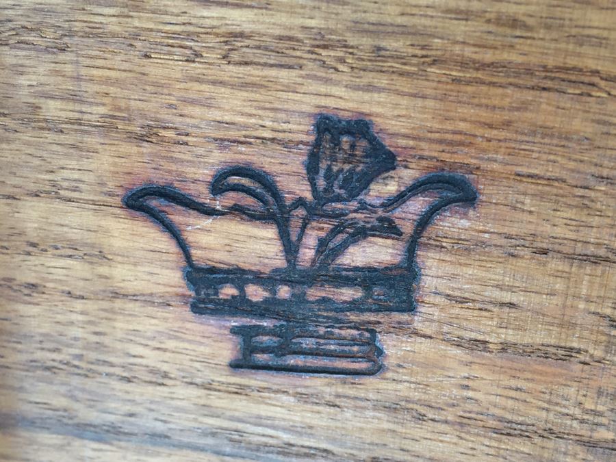 'Baker Furniture' French Provincial Serpentine Chest of Drawers 3-Drawer Dresser 1940s [Photo 3]