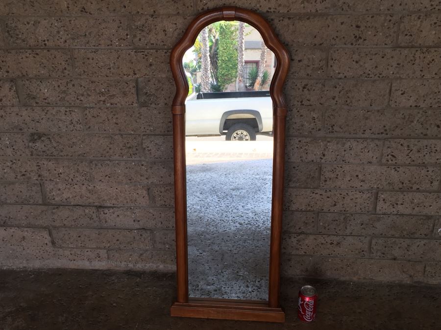 Nice Wooden Wall Mirror [Photo 5]