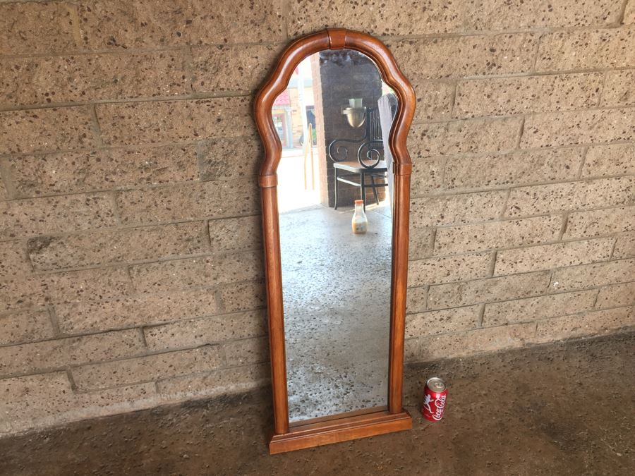 Nice Wooden Wall Mirror [Photo 1]