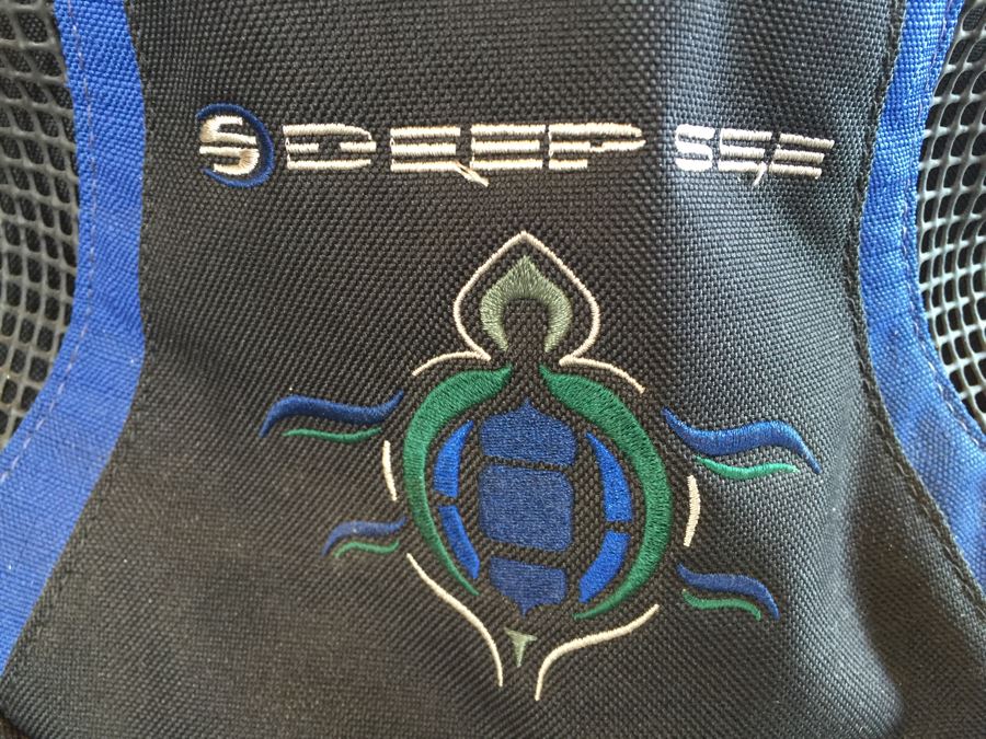 Scuba Diving Lot With Dive Bag, Mares Plana Avanti Fins, Hood, Gloves And Dive Weights [Photo 4]