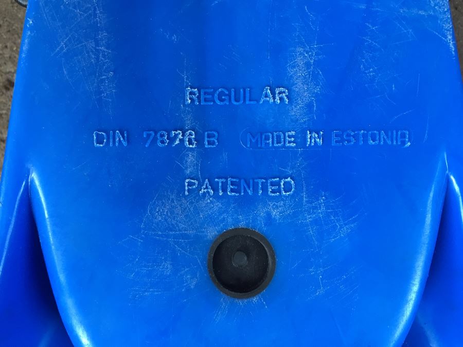 Scuba Diving Lot With Dive Bag, Mares Plana Avanti Fins, Hood, Gloves And Dive Weights [Photo 20]