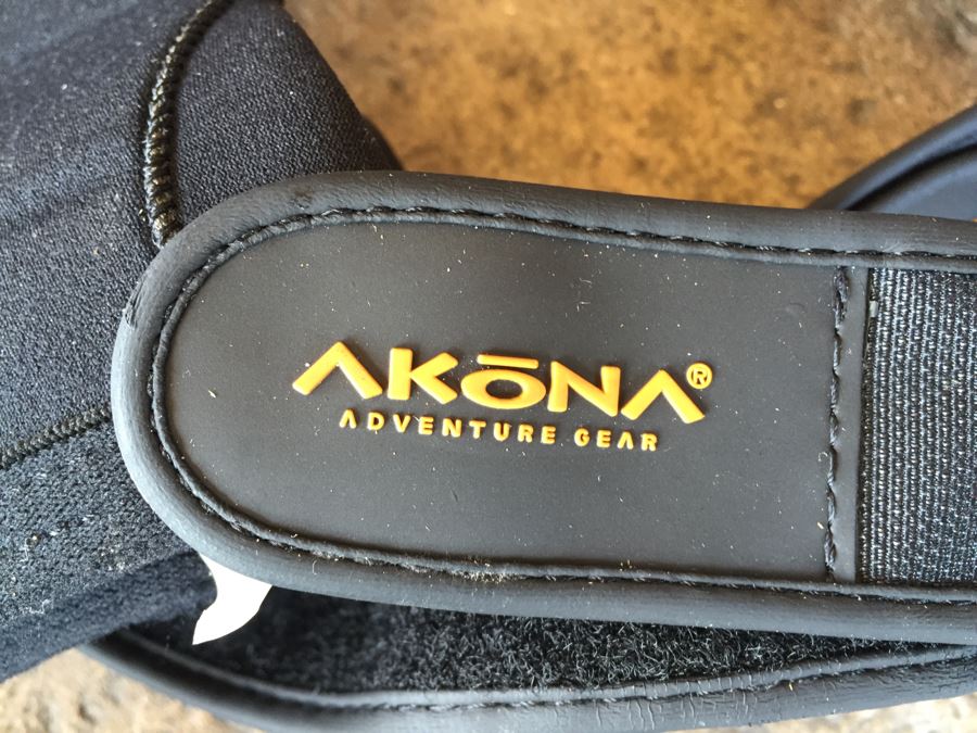 Scuba Diving Lot With Dive Bag, Mares Plana Avanti Fins, Hood, Gloves And Dive Weights [Photo 12]