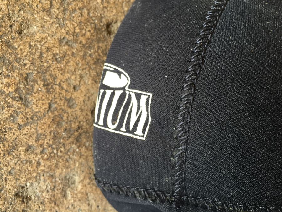 Scuba Diving Lot With Dive Bag, Mares Plana Avanti Fins, Hood, Gloves And Dive Weights [Photo 17]