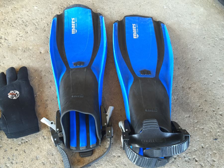 Scuba Diving Lot With Dive Bag, Mares Plana Avanti Fins, Hood, Gloves ...