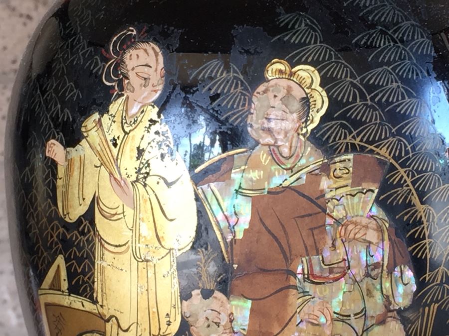 Antique Pair Of Exquisite Black Chinese Lamps With Mother Of Pearl Inlay [Photo 18]