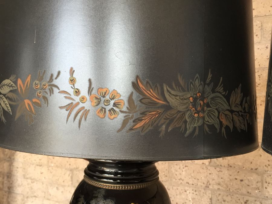 Antique Pair Of Exquisite Black Chinese Lamps With Mother Of Pearl Inlay [Photo 25]