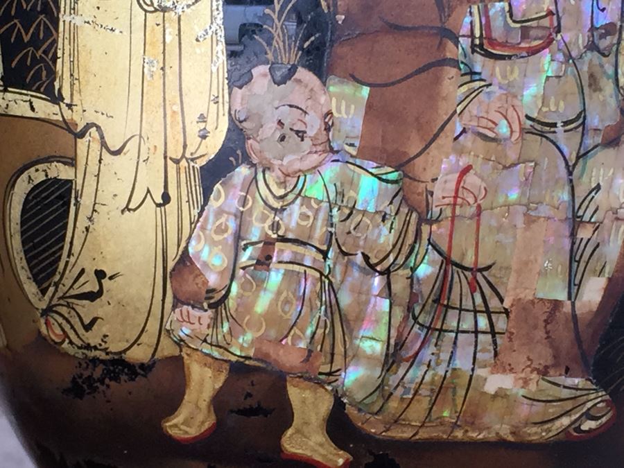 Antique Pair Of Exquisite Black Chinese Lamps With Mother Of Pearl Inlay [Photo 16]