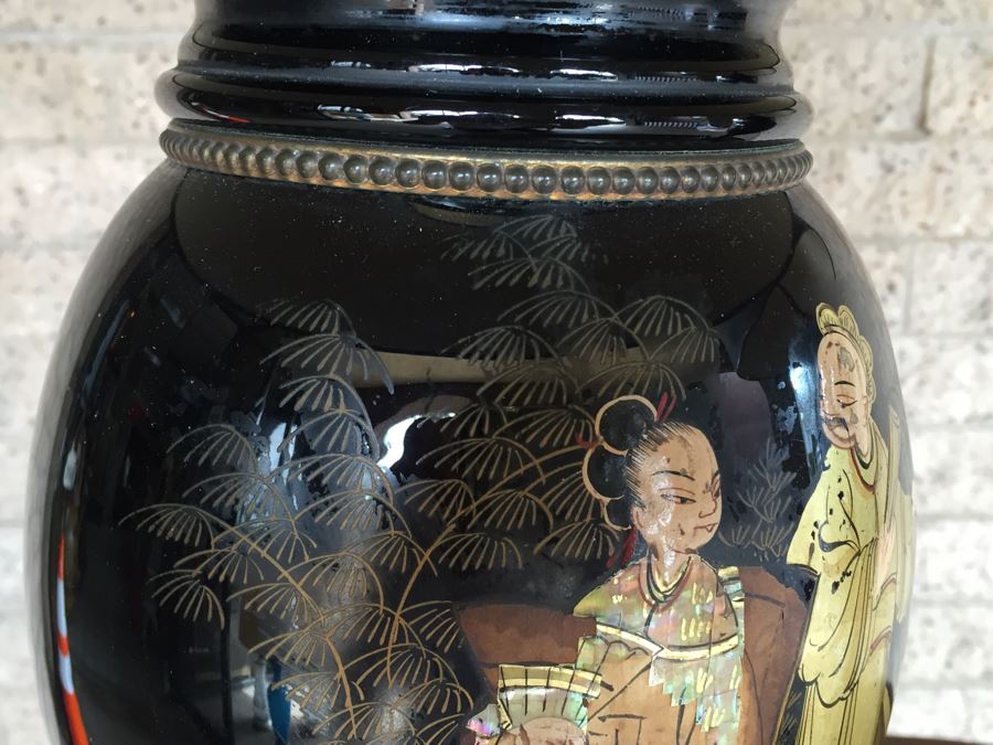 Antique Pair Of Exquisite Black Chinese Lamps With Mother Of Pearl Inlay [Photo 6]