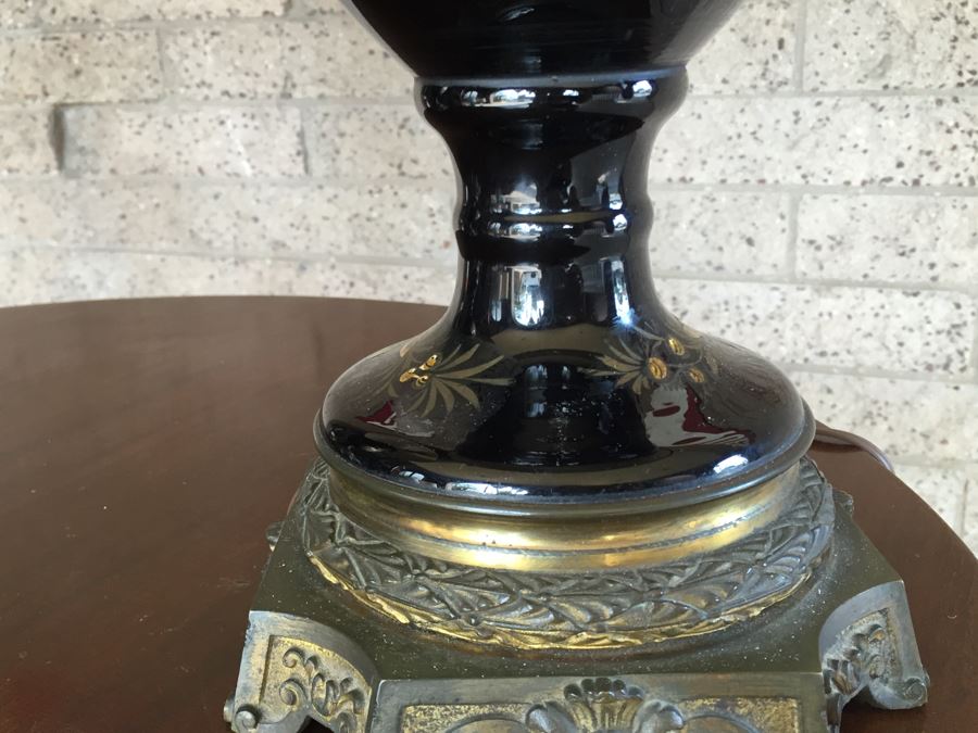 Antique Pair Of Exquisite Black Chinese Lamps With Mother Of Pearl Inlay [Photo 31]