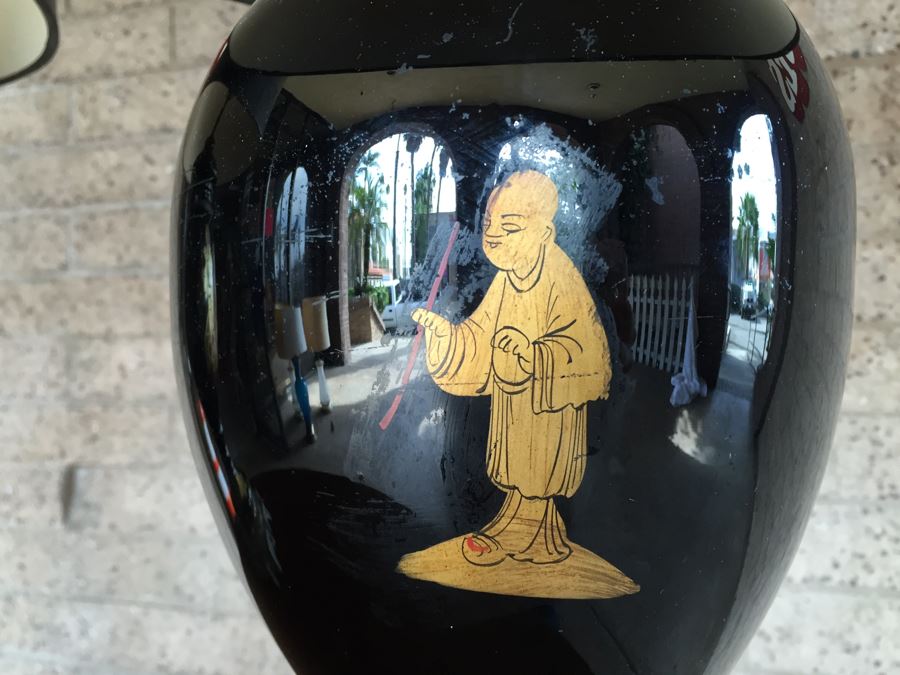 Antique Pair Of Exquisite Black Chinese Lamps With Mother Of Pearl Inlay [Photo 29]