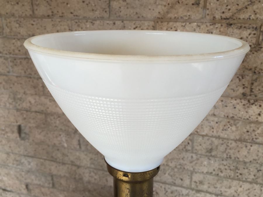 Antique Pair Of Exquisite Black Chinese Lamps With Mother Of Pearl Inlay [Photo 37]