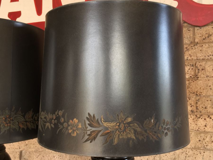 Antique Pair Of Exquisite Black Chinese Lamps With Mother Of Pearl Inlay [Photo 23]