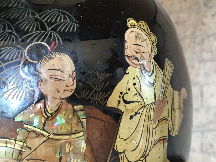 Antique Pair Of Exquisite Black Chinese Lamps With Mother Of Pearl Inlay [Photo 9]