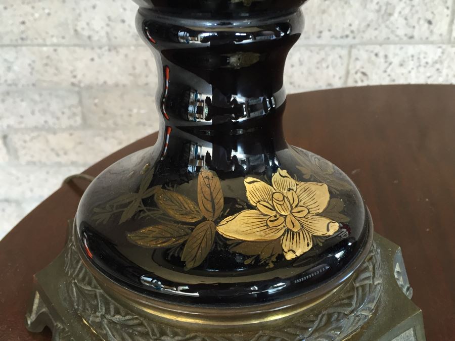 Antique Pair Of Exquisite Black Chinese Lamps With Mother Of Pearl Inlay [Photo 13]