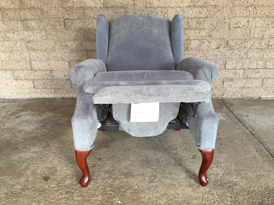 LANE Furniture Wingback Recliner Armchair [Photo 8]