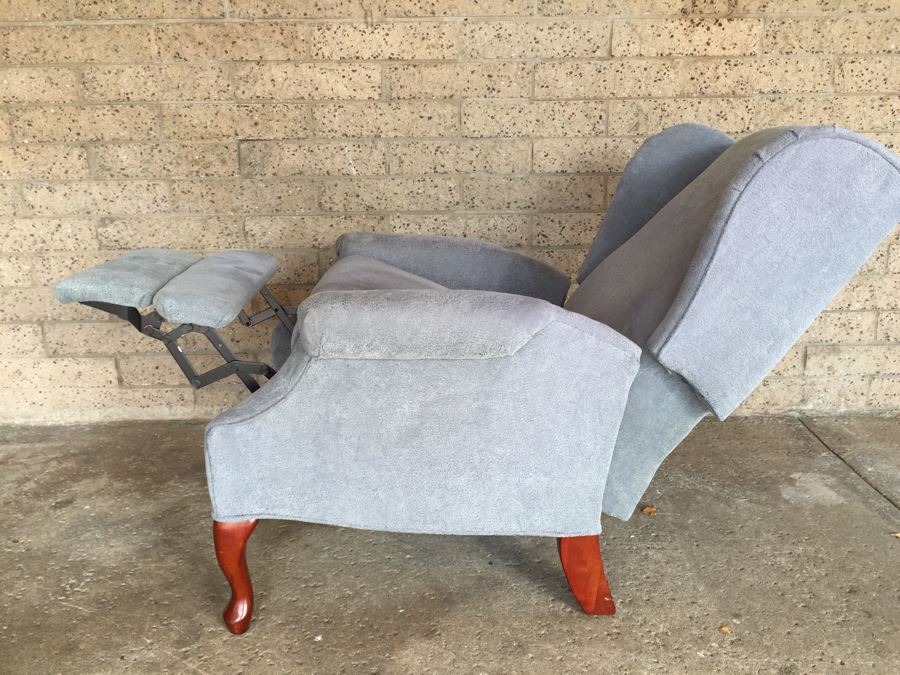 LANE Furniture Wingback Recliner Armchair [Photo 15]