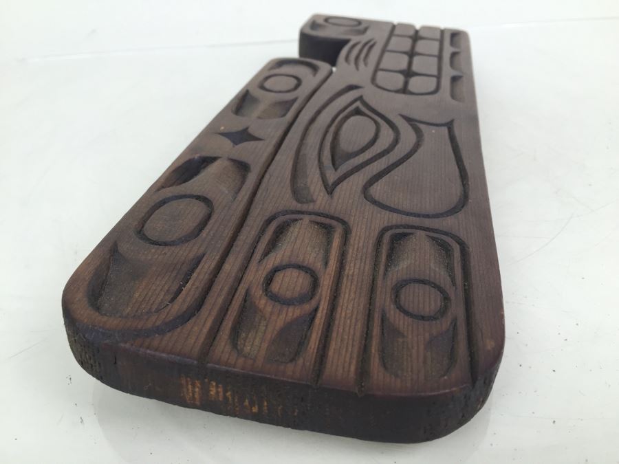 Wood Carving Pacific Northwest Style Crocodile [Photo 2]